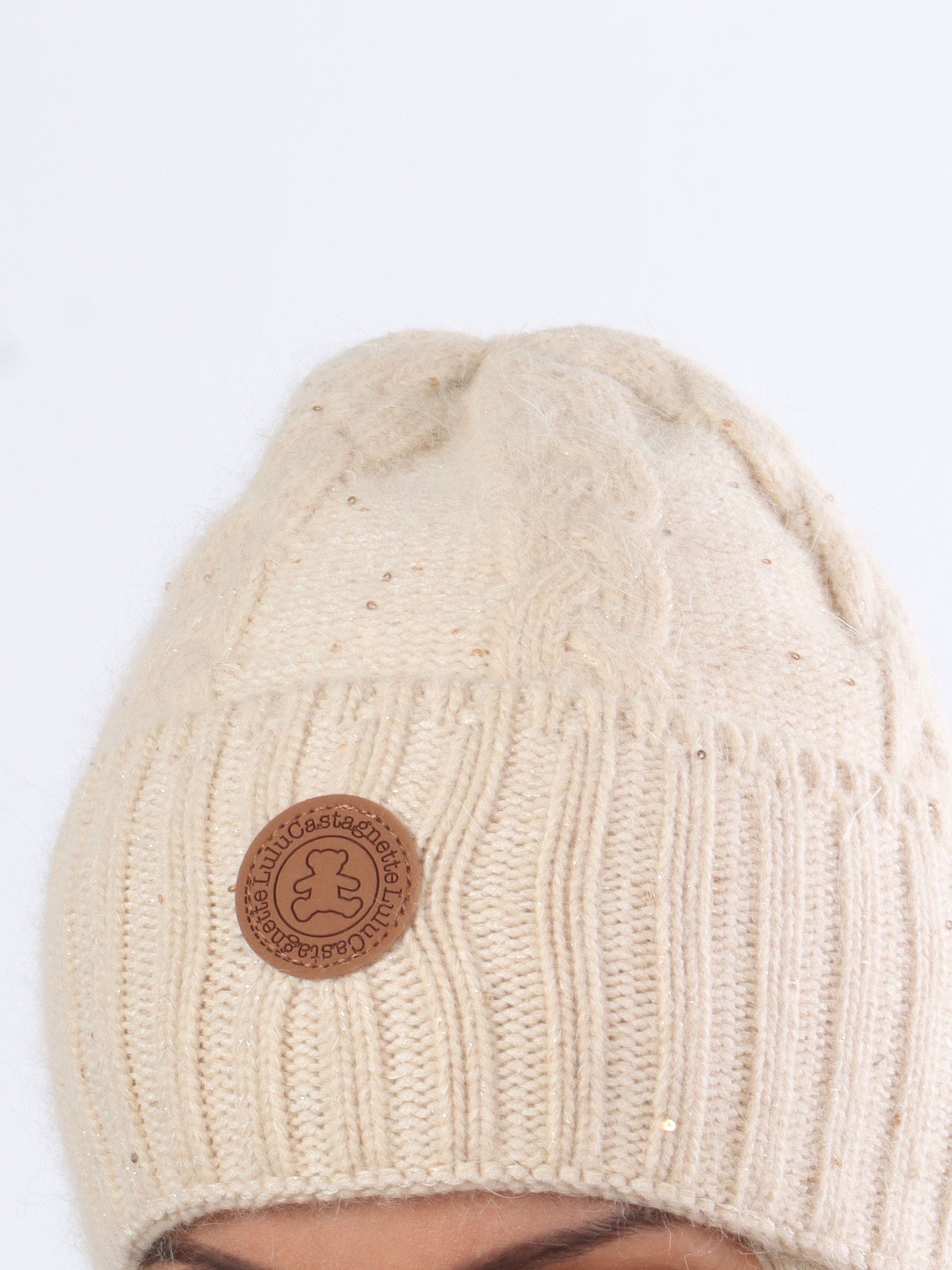 Lirine - Blød hue i uld med pailletter